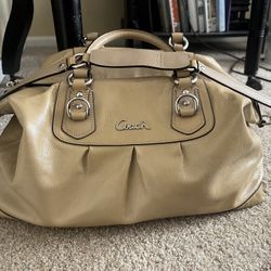 Coach Gold Shoulder/hand Bag