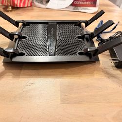 Netgear Nighthawk X6 AC3200 Tri-Band Gigabit WiFi Router 