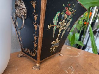 BeautifulI vase with plant