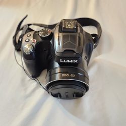 Panasonic LUMIX DMC-FZ70 16.1 MP Digital Camera