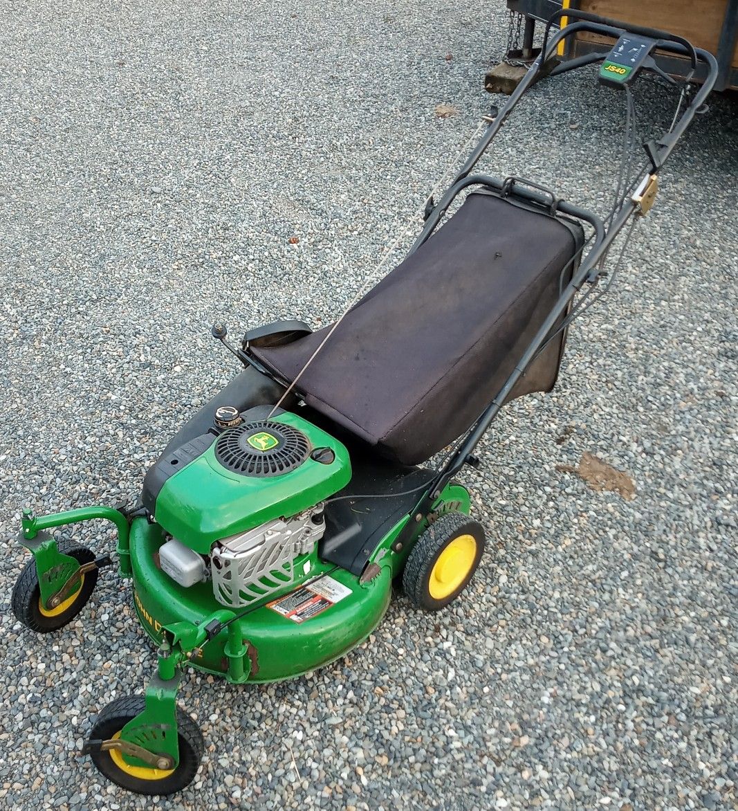 John Deere js40 commercial mower selfpropelled for Sale in Quilcene, WA OfferUp