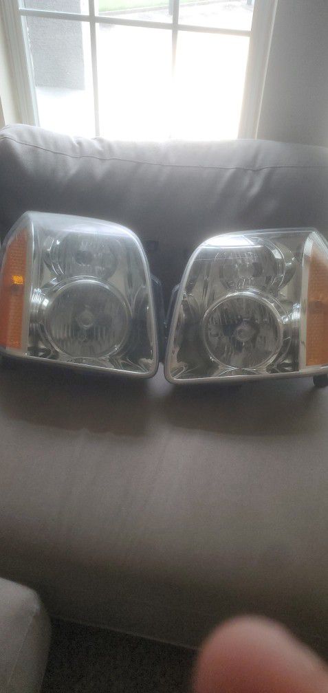 GMC Yukon Headlights 