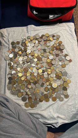 Foreign coins, 600 pieces
