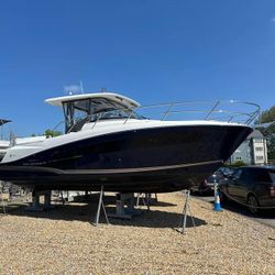2022 Jeanneau Cap Camarat 10.5WA / 34ft