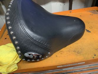 Harley Seat
