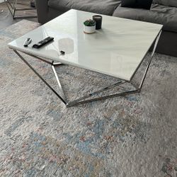 Matching Coffee Table And Side Table 