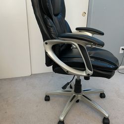 Desk chair offerup new arrivals