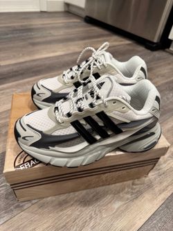 Adidas Pharrell Jellyfish Men’s size 9.5 US