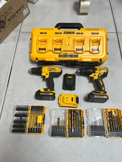 Dewalt Screw and Drill Set