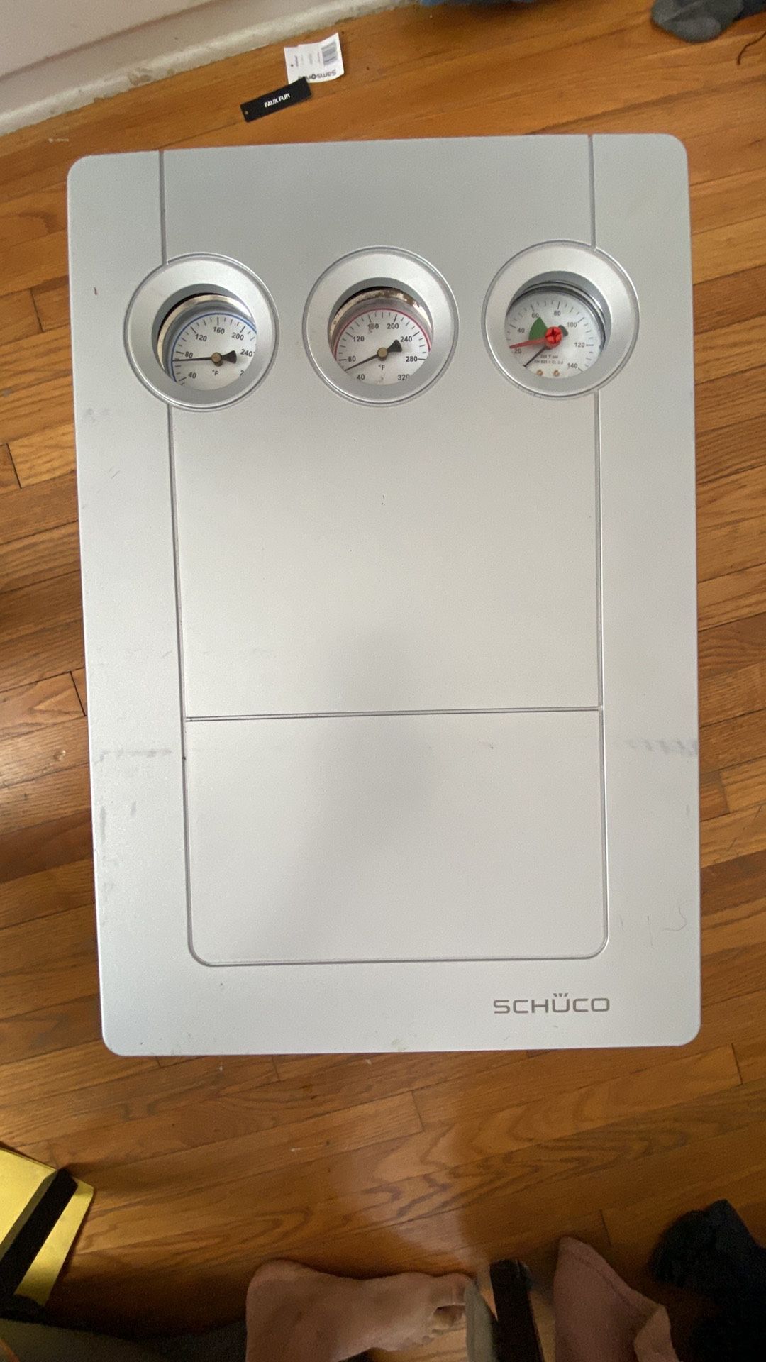 Schüco Solar Station