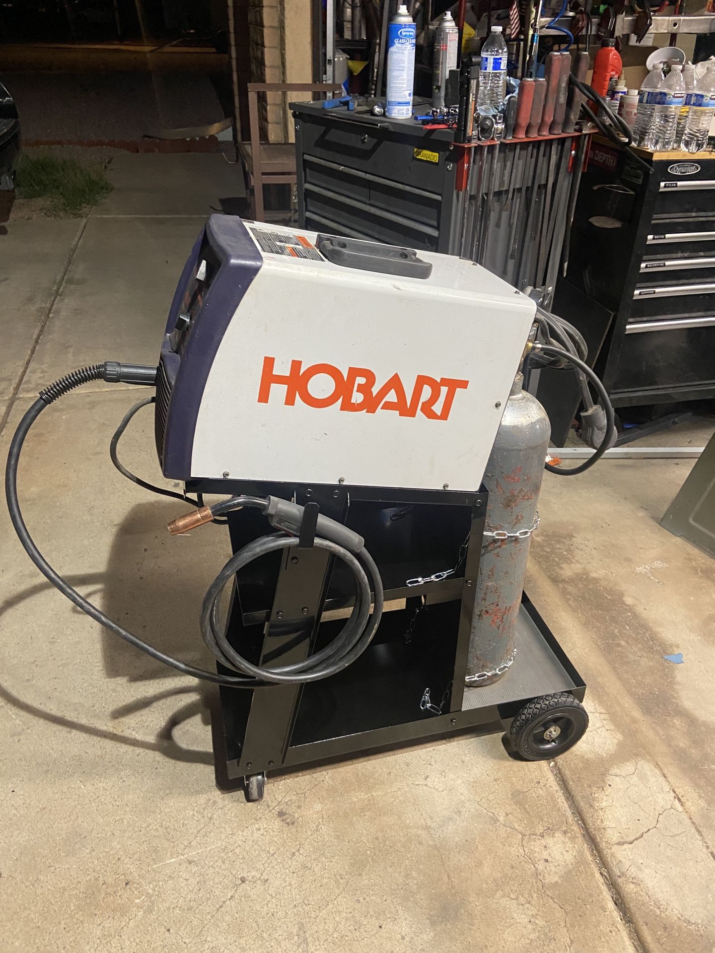 Hobart 175 MIG welder with cart and gas bottle