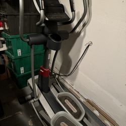 Freemotion 500 rear drive elliptical