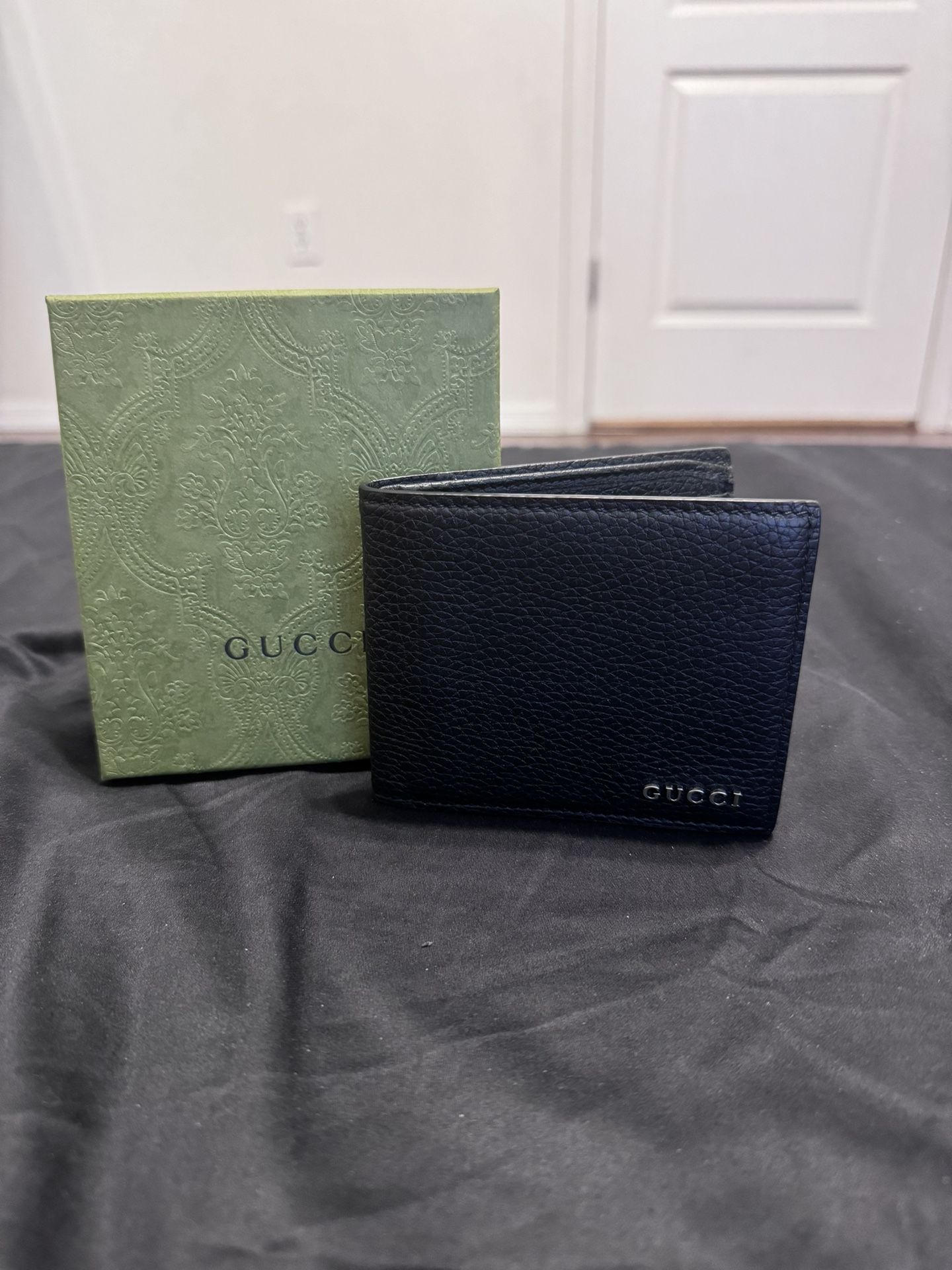 Gucci Bi Fold Wallet