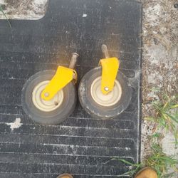 ((READ AD))((set Of TWO))((TWO 11X4X5 Spindles&wheels Cubcadet Zeroturn)) Zeroturn Mower 