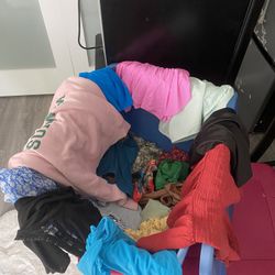 Assorted Womens/Teen clothing bundle