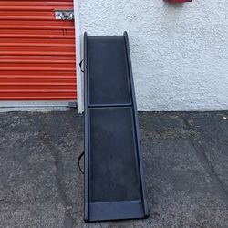 Fold up pet ramp pickup between 2;00-10:45 rainbow/charleston cash only read description