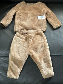 Gap  sweatsuit toddler 24m NEW