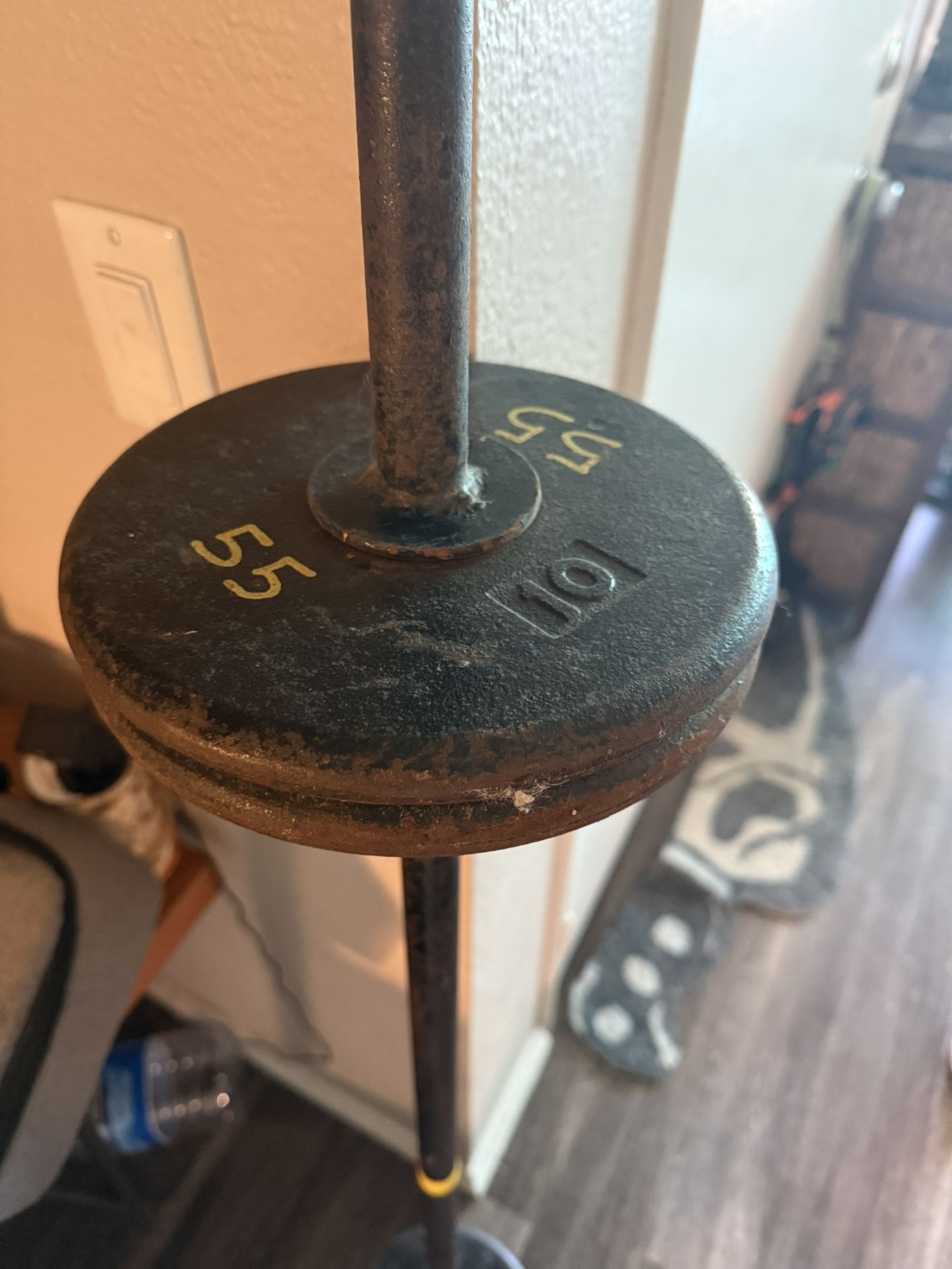 Straight Weightlifting Bar with Weights – Good Condition