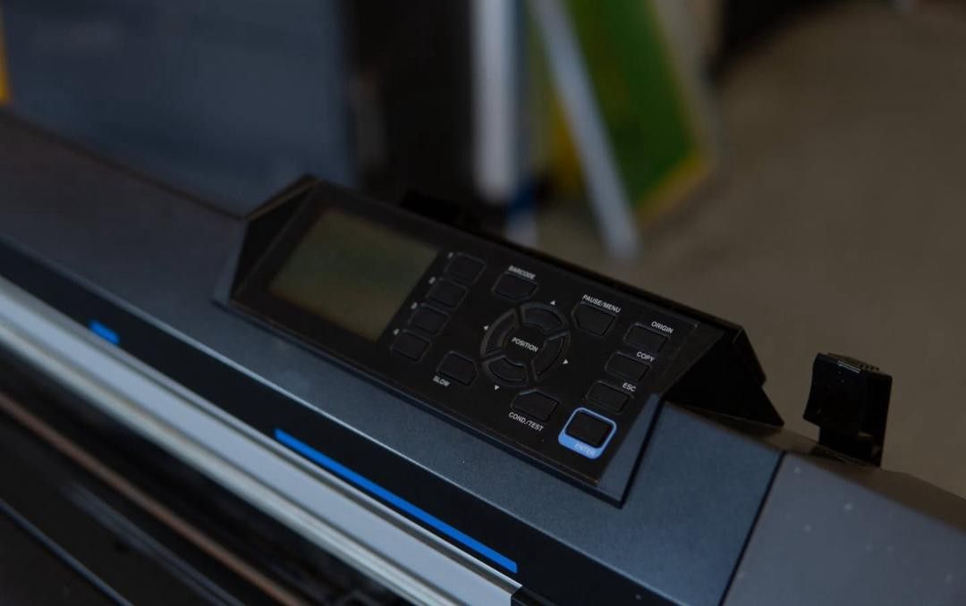 Graphtec CE7000 Vinyl Cutter