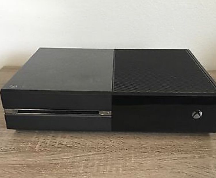 Xbox One No Controllers Or Cables