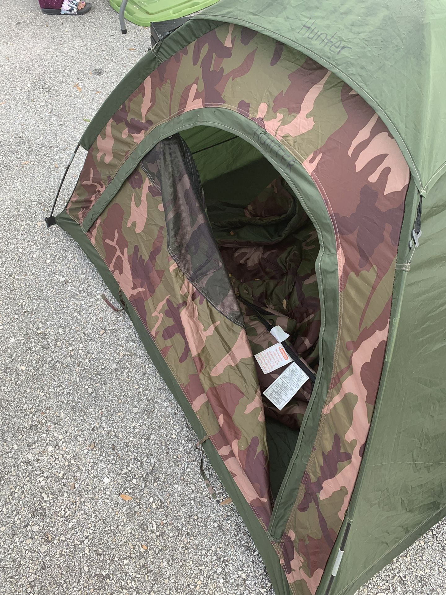 Tent with matching sleeping bag