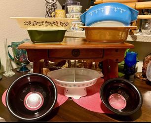 Assorted Pyrex Lot