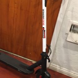 Scooter - Under Armor 