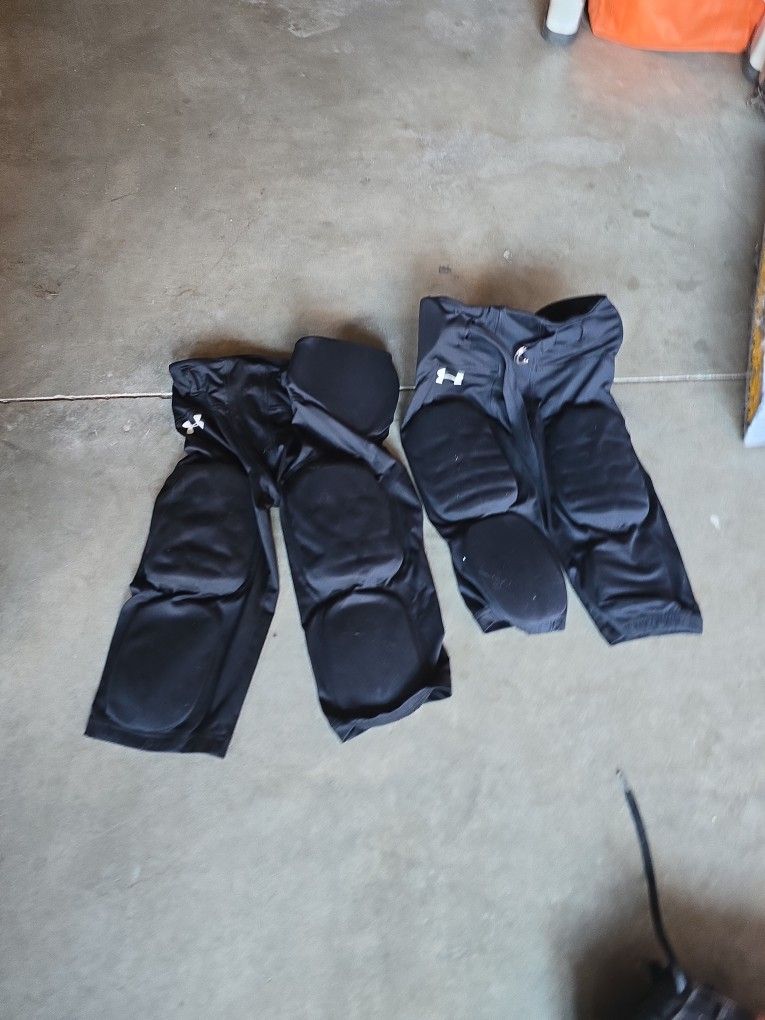Under Armour Youth Football Pants Large And Medium