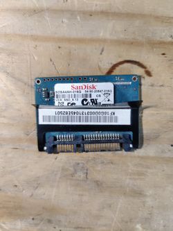 SanDisk SDSA4AH-016G 16 GB 2.5" SATA Half Slim Solid State Drive SSD