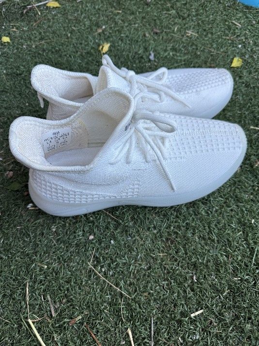 Womens Pony Shoes SIZE 7