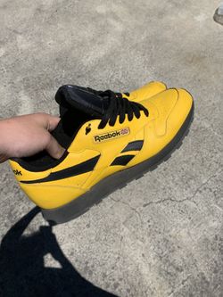 Yellow Reebok Men’s Shoes (size10.5)