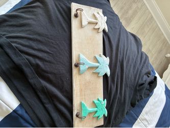 Decorative hanger