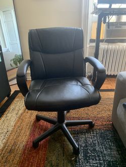 Amazon basics Padded Office chair