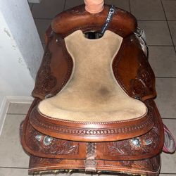 Saddle 