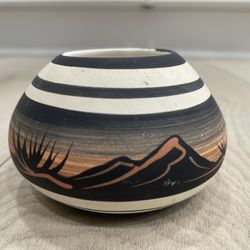 Rare Antique FRED HARVEY NAVAJO POTTERY Seed Pot Flat Buttes Etched Desert Landscape 