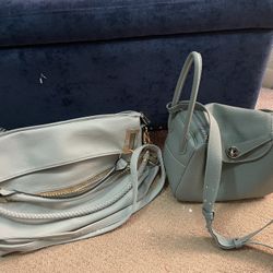 2 Shoulder Bags 