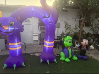 Halloween blow up characters