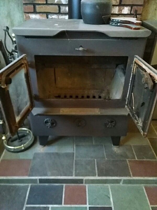 Hearth mate series 2400D wood stove for Sale in Granby, CT - OfferUp