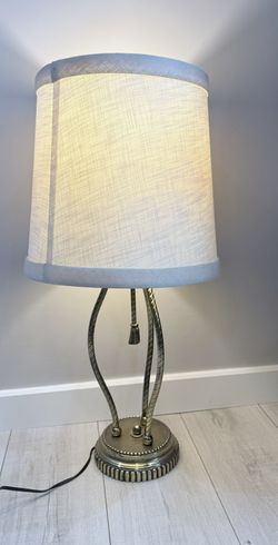 Antique Brass Lamp Underwriters Laboratories w/ Shade