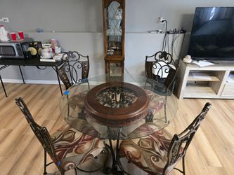 Dining table set