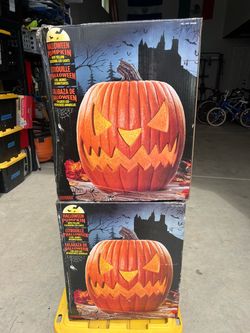 Costco Halloween Pumpkin Motion Sensor Jack-O-lantern Sound Flickering LED 20"