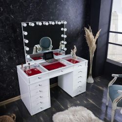 VANITY W/MIRROR $950 NEW COMPLETE SET 