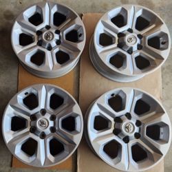 Set of 4 Toyota 4Runner 17” Wheels rims OEM no Tires Tacoma Tundra