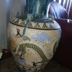 Big Vintage Chinese Dragon Vase
