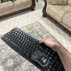 Logitech Keyboard Mouse Combo Wireless M