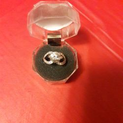 Beautiful Rhinestone  Ring  SIZE  6