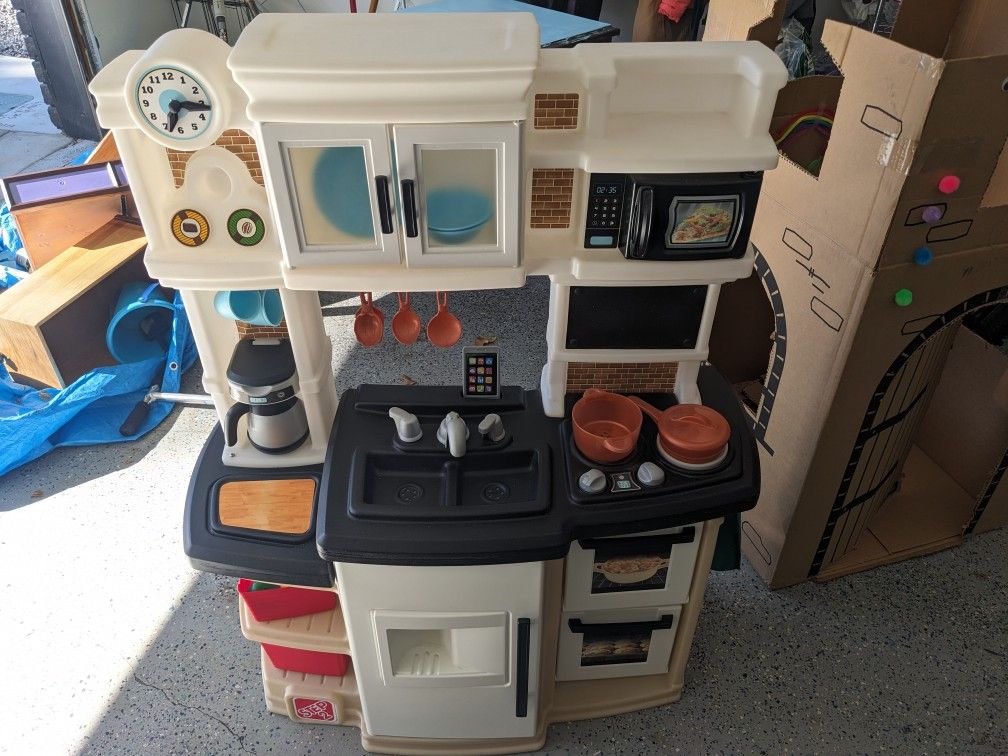 Kids Play Kitchen Plus Extras