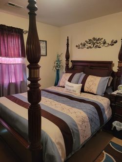 QUEEN SIZE Bed set