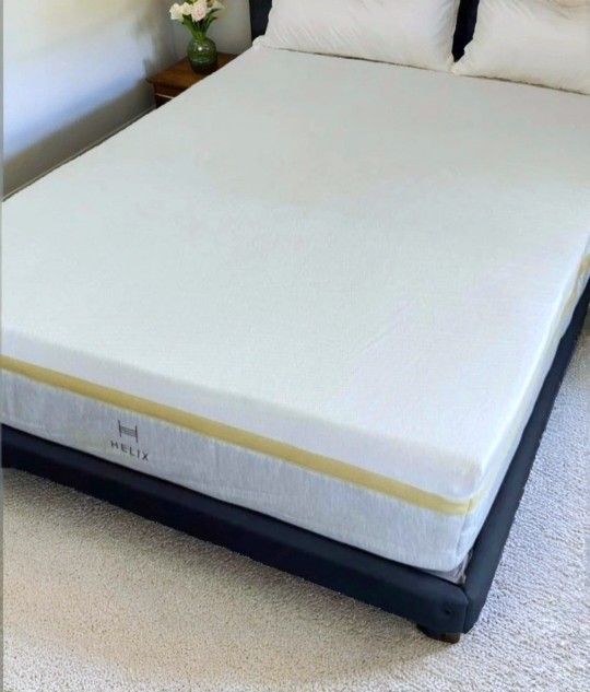 Queen Helix 12" Hybrid Mattress, Boxspring and Metal Bed Frame 