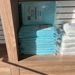 Disposable Underpads. 10 Count And Case Of 100 Available